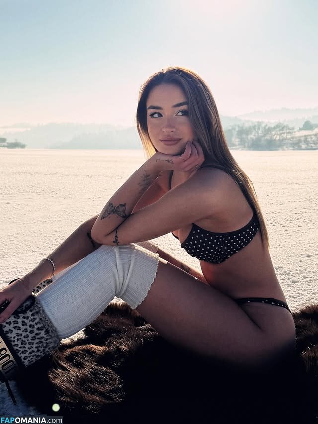 Katia Dupenkova / kkatrunia Çıplak OnlyFans  Sızdırılmış Fotoğraf #3