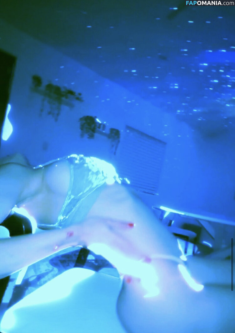 Katie Bell / katiebellofficial / katieeeeebell Çıplak OnlyFans  Sızdırılmış Fotoğraf #24