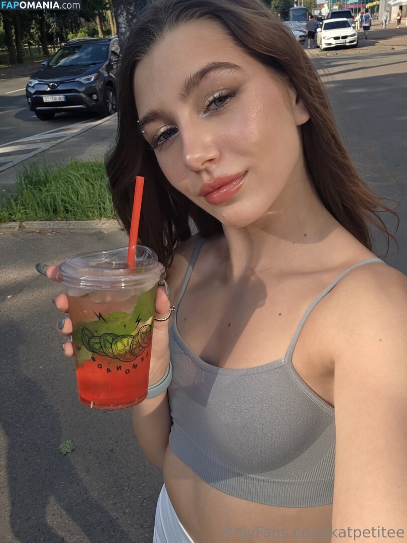 katiepetitte / katpetitee Çıplak OnlyFans  Sızdırılmış Fotoğraf #1