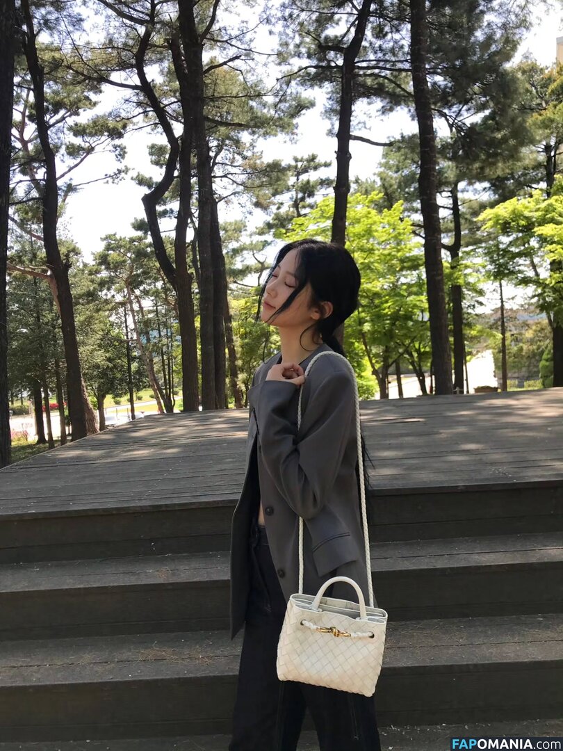 Kazuha Nakamura 中村 一葉 / LESSERAFIM / zuhazana Çıplak OnlyFans  Sızdırılmış Fotoğraf #1