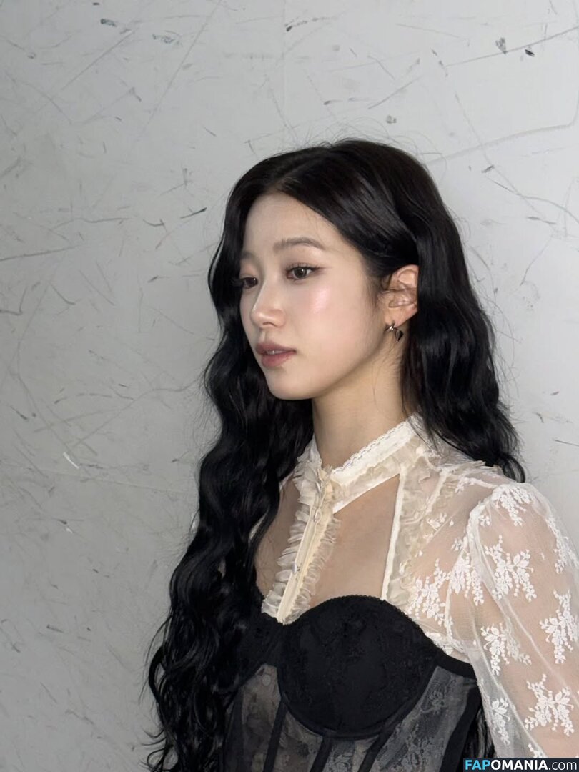 Kazuha Nakamura 中村 一葉 / LESSERAFIM / zuhazana Çıplak OnlyFans  Sızdırılmış Fotoğraf #26