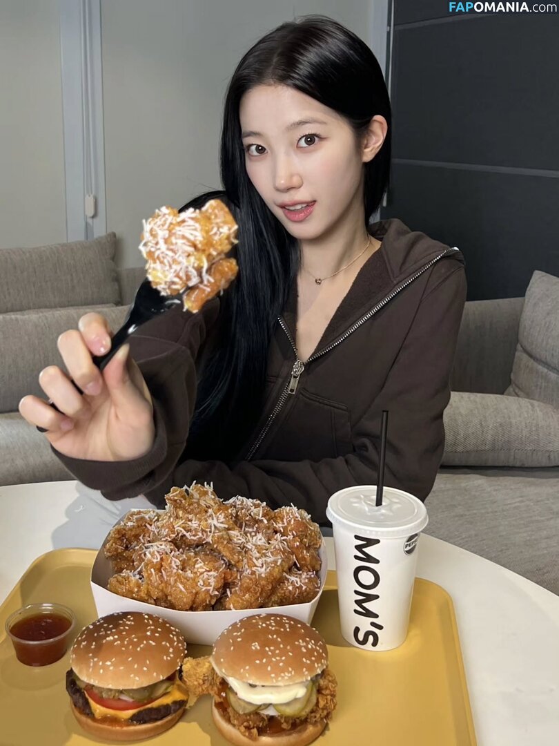 Kazuha Nakamura 中村 一葉 / LESSERAFIM / zuhazana Çıplak OnlyFans  Sızdırılmış Fotoğraf #42