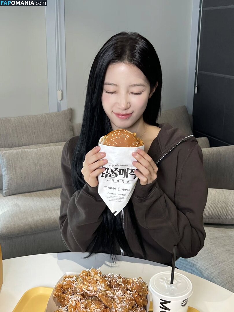 Kazuha Nakamura 中村 一葉 / LESSERAFIM / zuhazana Çıplak OnlyFans  Sızdırılmış Fotoğraf #44