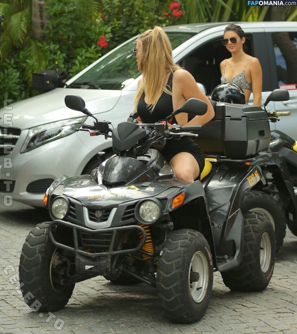 Kendall Jenner / https: / kendalljenner Çıplak OnlyFans  Sızdırılmış Fotoğraf #82