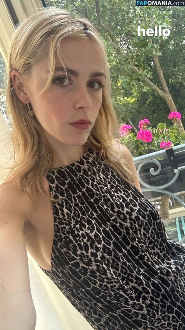 AdventuresSabrina / Kiernan Shipka / kiernanshipka Çıplak OnlyFans  Sızdırılmış Fotoğraf #113