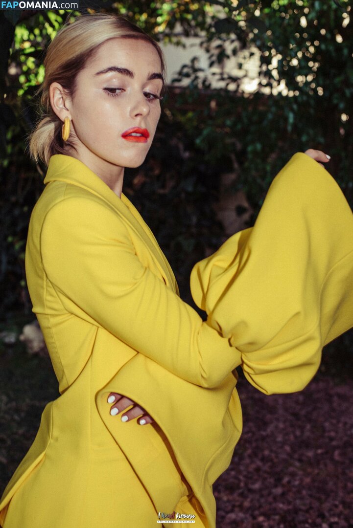 AdventuresSabrina / Kiernan Shipka / kiernanshipka Çıplak OnlyFans  Sızdırılmış Fotoğraf #968