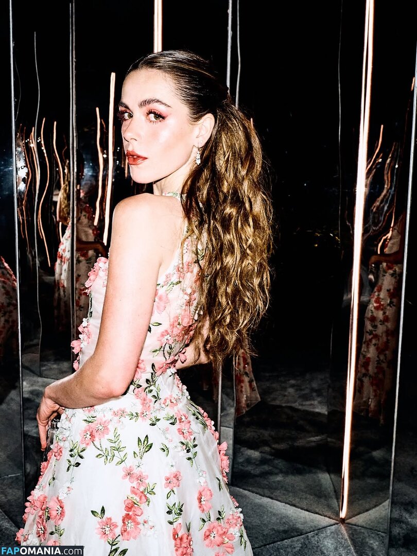 AdventuresSabrina / Kiernan Shipka / kiernanshipka Çıplak OnlyFans  Sızdırılmış Fotoğraf #1565