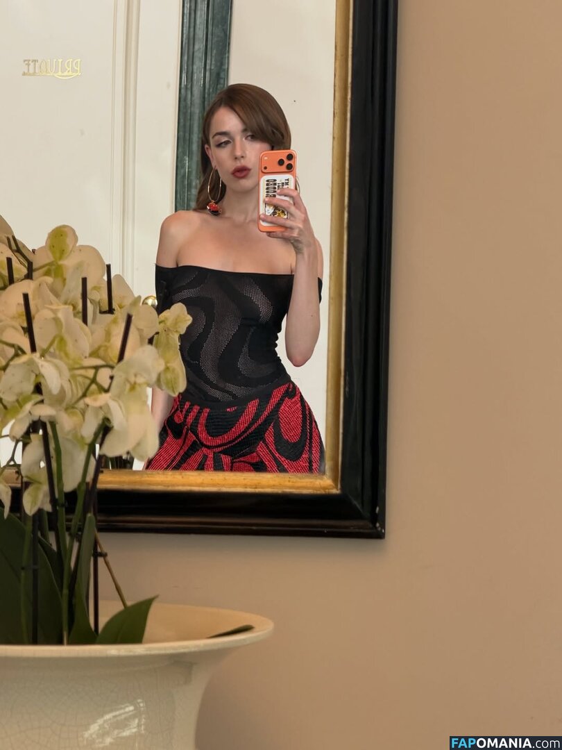 AdventuresSabrina / Kiernan Shipka / kiernanshipka Çıplak OnlyFans  Sızdırılmış Fotoğraf #1580