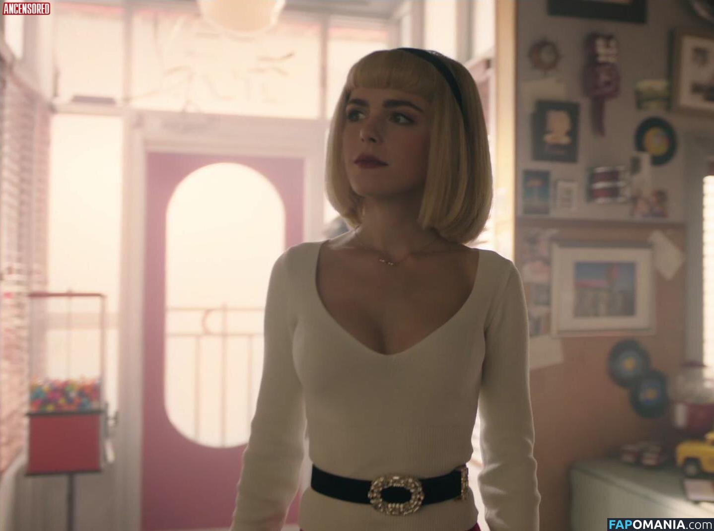 AdventuresSabrina / Kiernan Shipka / kiernanshipka Çıplak OnlyFans  Sızdırılmış Fotoğraf #1609