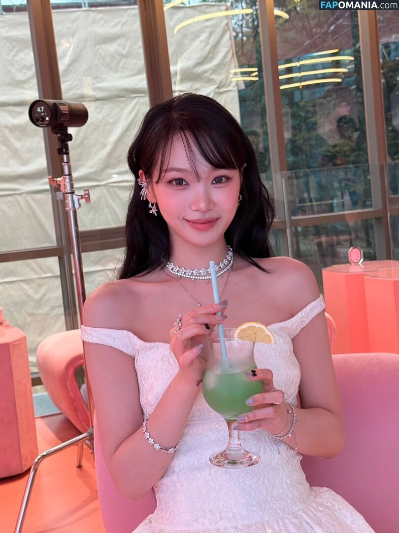 Kim Chaewon / _chaechae_1 / 김채원 Le Sserafim Çıplak OnlyFans  Sızdırılmış Fotoğraf #44