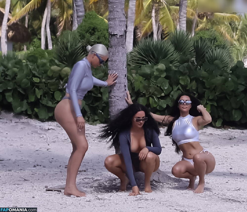 Kim Kardashian / kimkadarshian / kimkardashian Çıplak OnlyFans  Sızdırılmış Fotoğraf #82