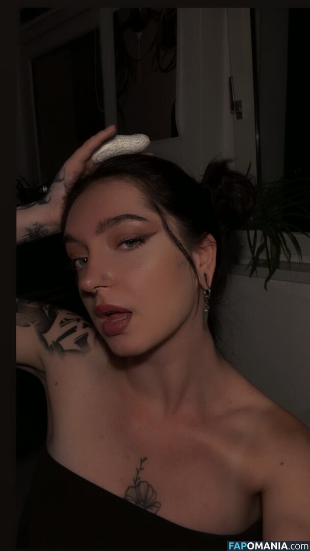 Kiras_note / Namiiii_Swaaaan / kirajulie Çıplak OnlyFans  Sızdırılmış Fotoğraf #1