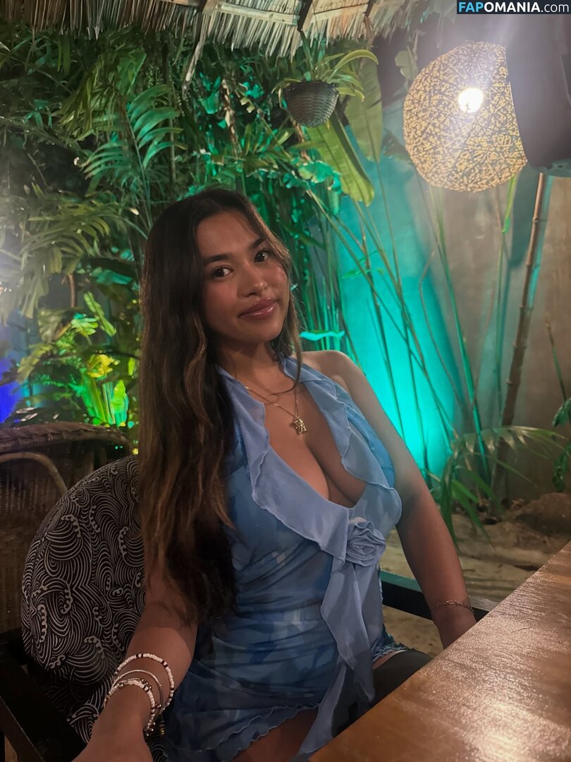 Krischelle Delgado / krischelled Çıplak OnlyFans  Sızdırılmış Fotoğraf #4