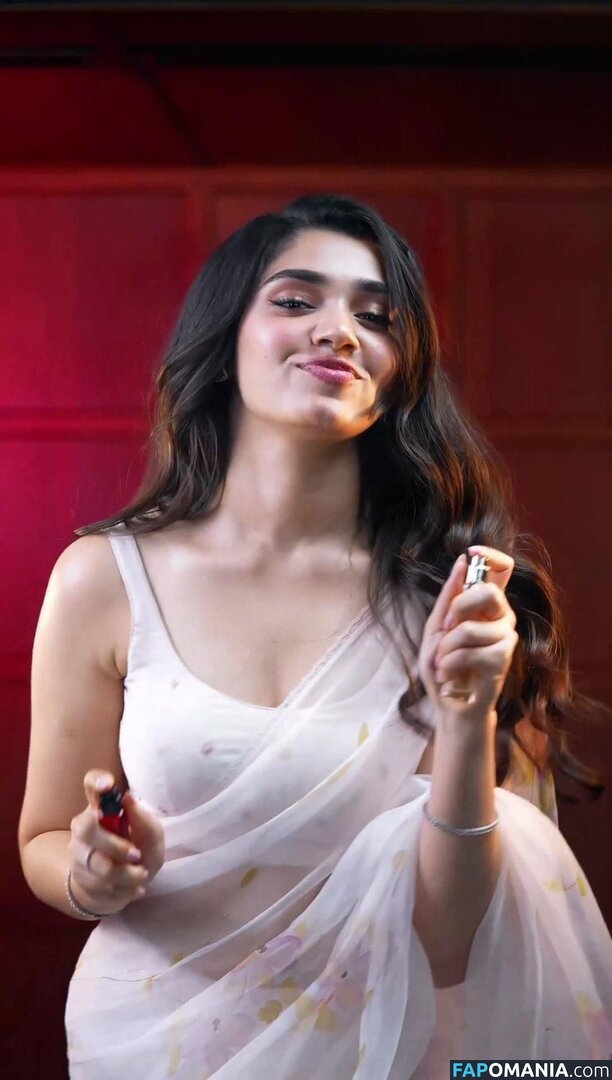 Krithi Shetty Çıplak OnlyFans  Sızdırılmış Fotoğraf #1