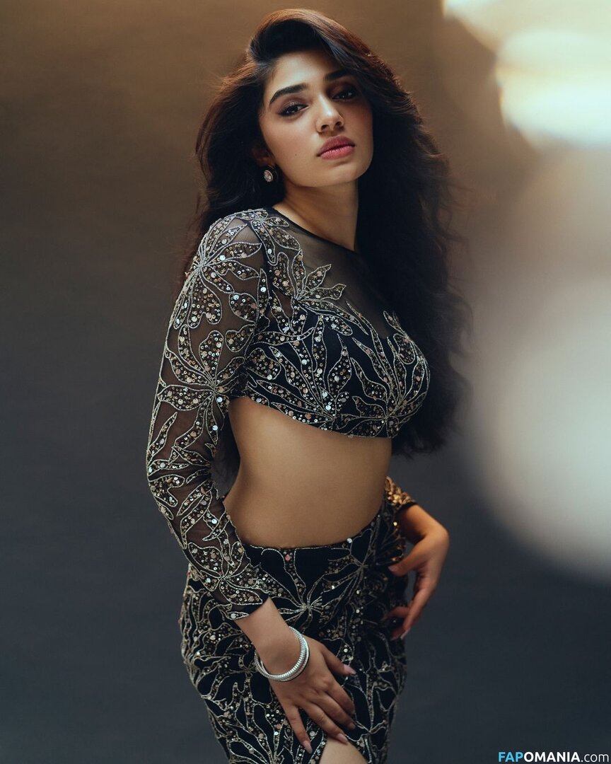Krithi Shetty Çıplak OnlyFans  Sızdırılmış Fotoğraf #2