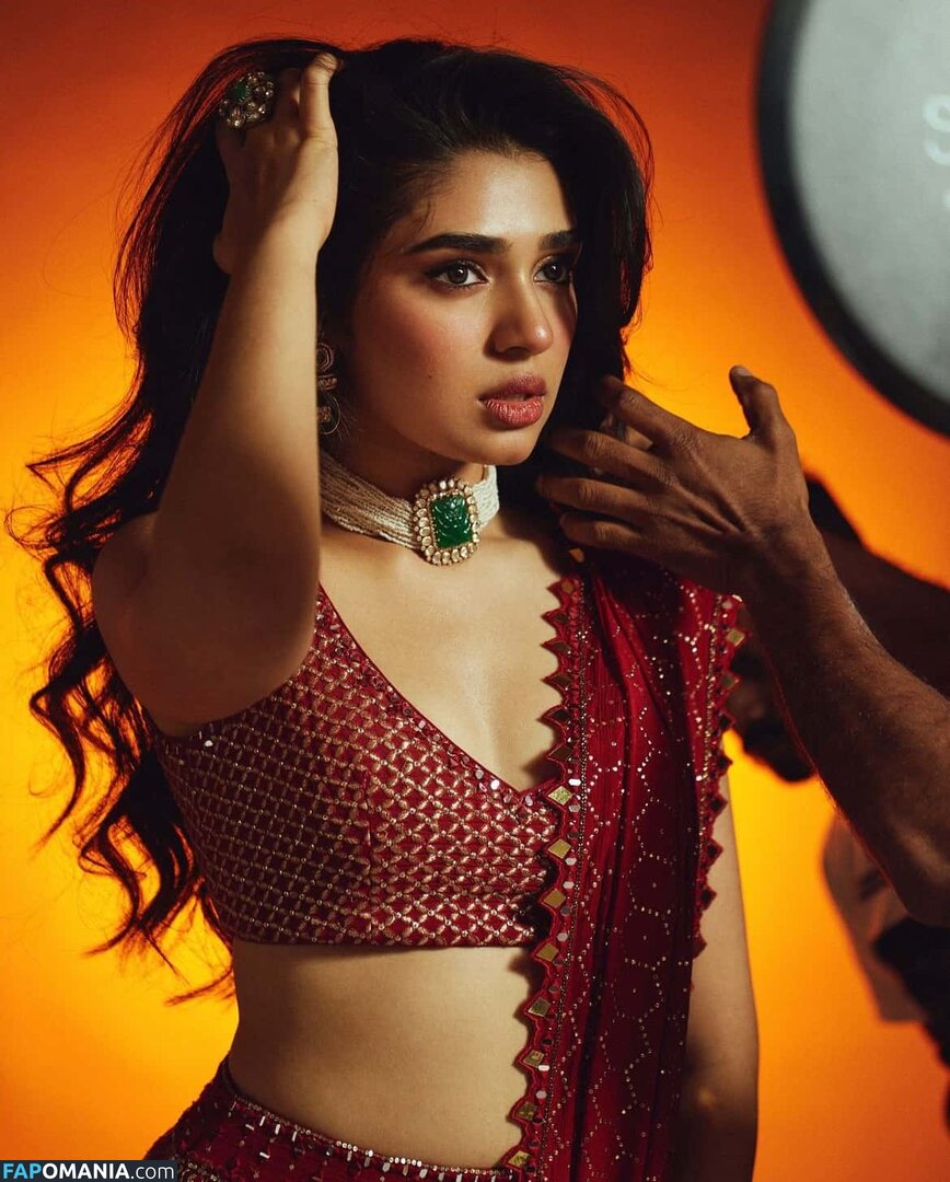 Krithi Shetty Çıplak OnlyFans  Sızdırılmış Fotoğraf #12