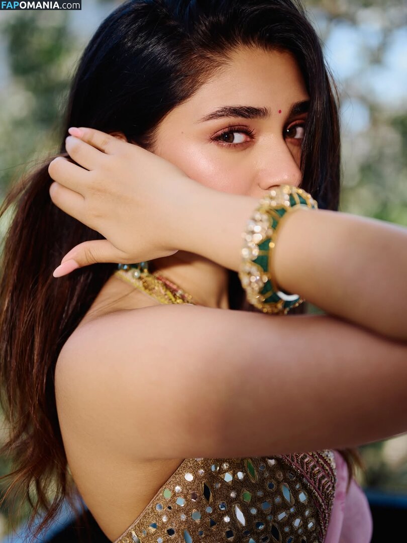 Krithi Shetty Çıplak OnlyFans  Sızdırılmış Fotoğraf #17