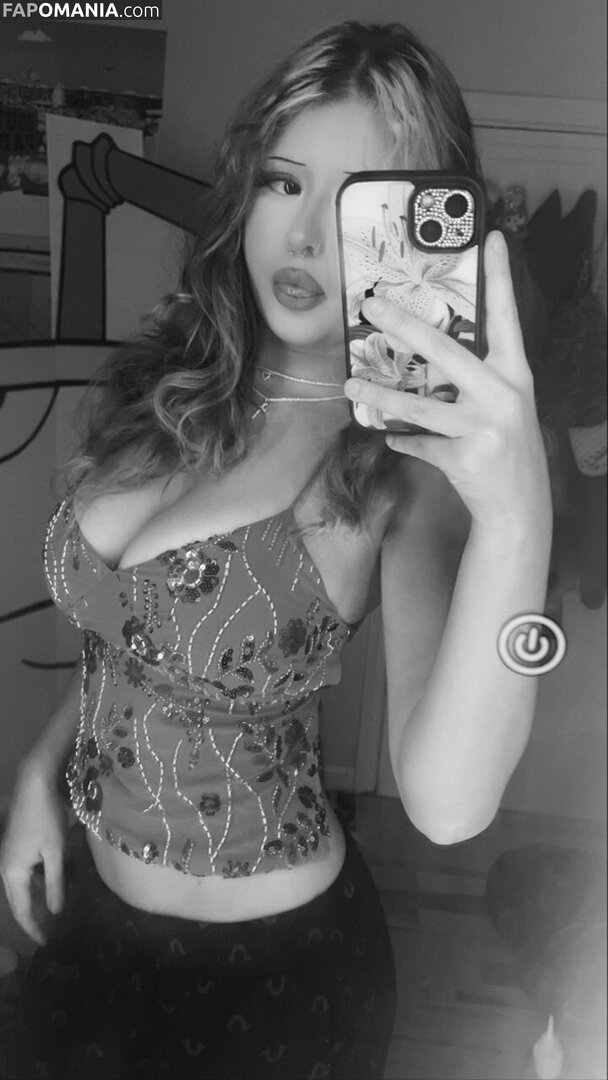 kttygrrlz / lvrrzu / mastershakelvrz Çıplak OnlyFans  Sızdırılmış Fotoğraf #1