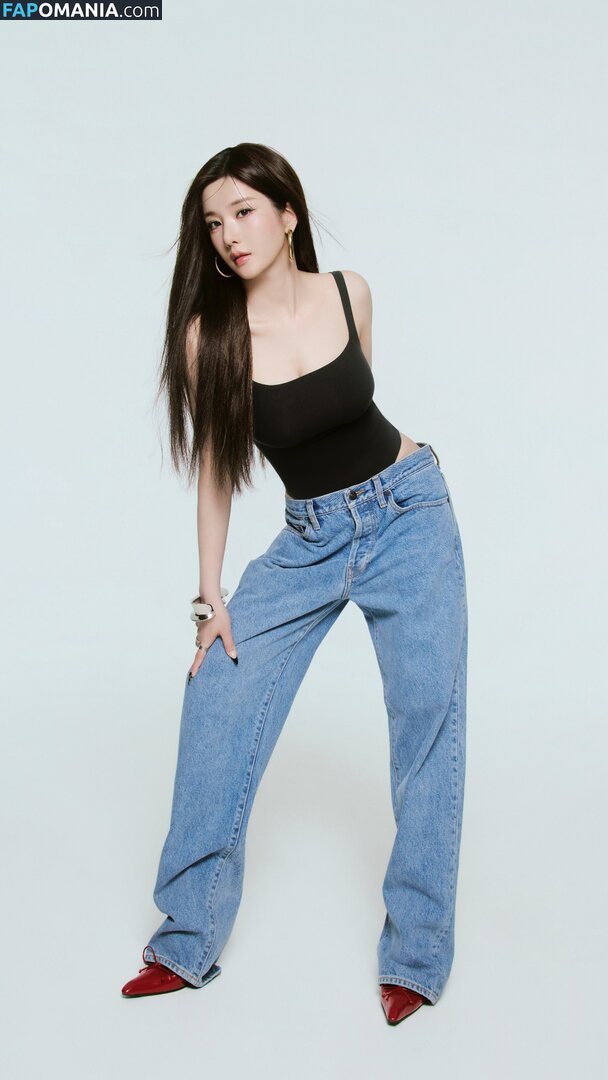Kwon Eunbi / https: / official_kwon.eunbi Çıplak OnlyFans  Sızdırılmış Fotoğraf #1