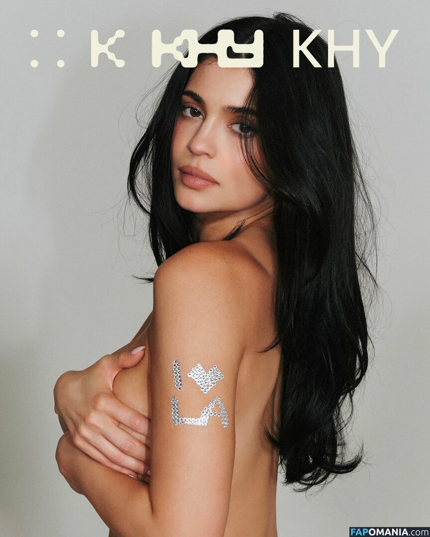 Kylie Jenner / kyliejenner / kyliejenner.2 Çıplak OnlyFans  Sızdırılmış Fotoğraf #58