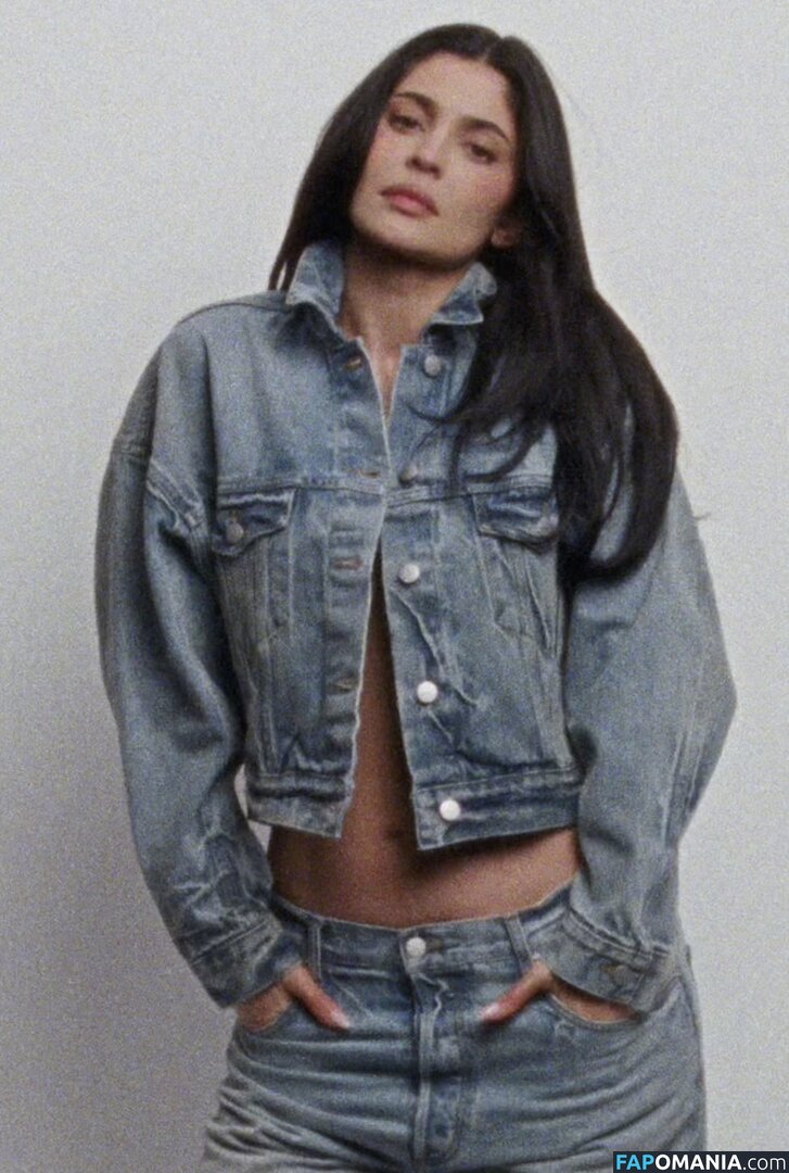 Kylie Jenner / kyliejenner / kyliejenner.2 Çıplak OnlyFans  Sızdırılmış Fotoğraf #59