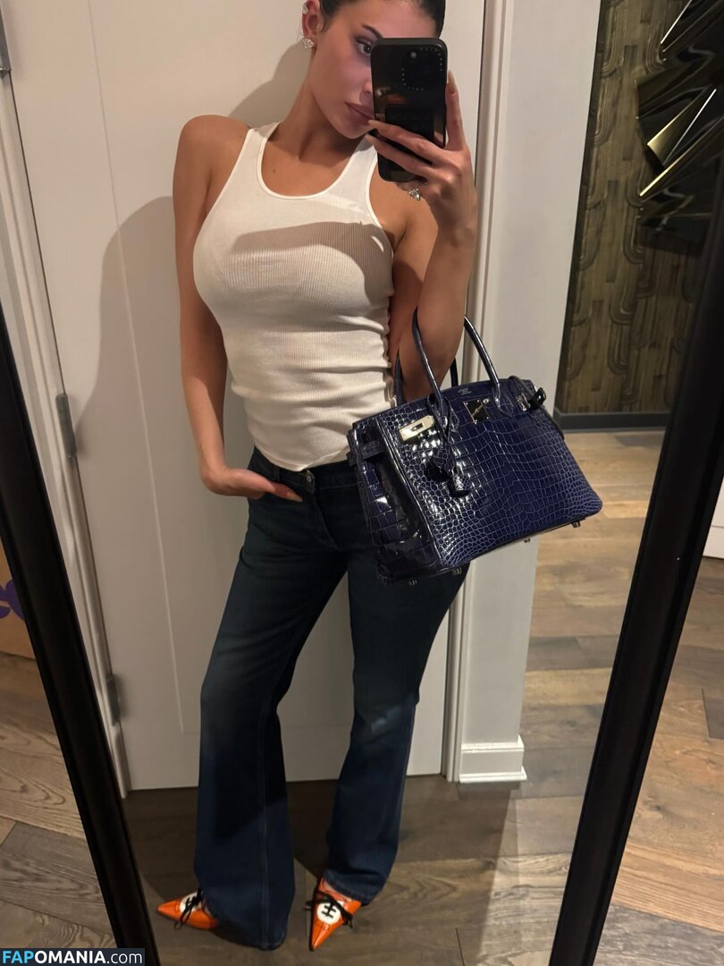 Kylie Jenner / https: / kyliejenner / kyliejenner.2 Çıplak OnlyFans  Sızdırılmış Fotoğraf #87