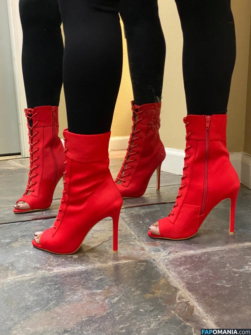 La Plebe Boots Çıplak OnlyFans  Sızdırılmış Fotoğraf #2