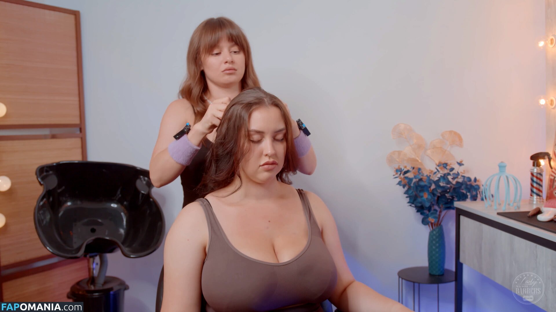 Lady Barbers Asmr / asmrladybarbers Çıplak OnlyFans  Sızdırılmış Fotoğraf #2