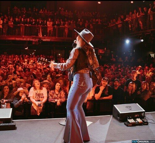 Lainey Wilson / laineywilsonmusic Çıplak OnlyFans  Sızdırılmış Fotoğraf #5