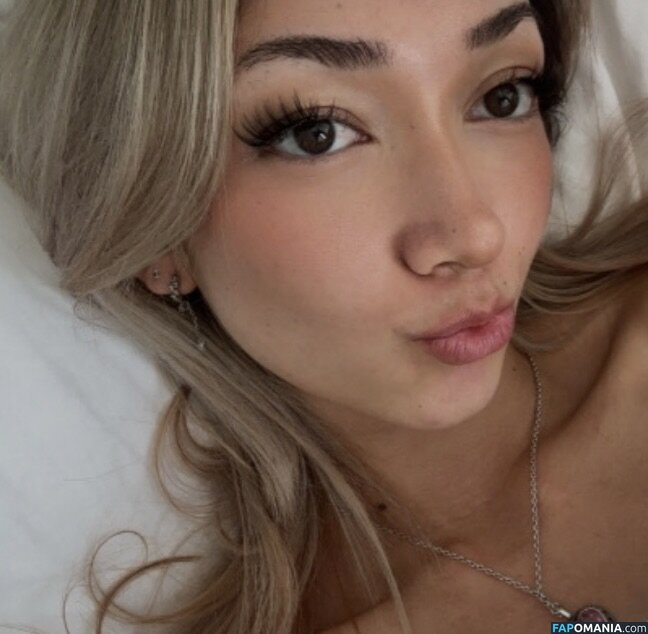 Laselyii / llessliiie / luvliii Çıplak OnlyFans  Sızdırılmış Fotoğraf #15