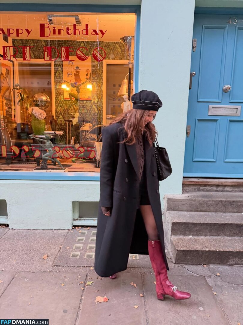 Laufey Lin / laufey Çıplak OnlyFans  Sızdırılmış Fotoğraf #148