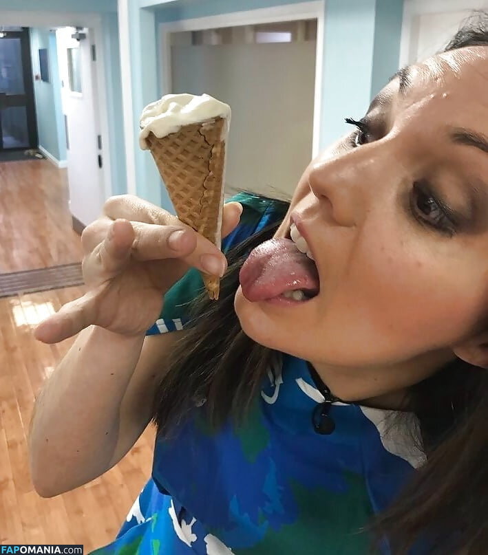 Laura Tobin Çıplak OnlyFans  Sızdırılmış Fotoğraf #154