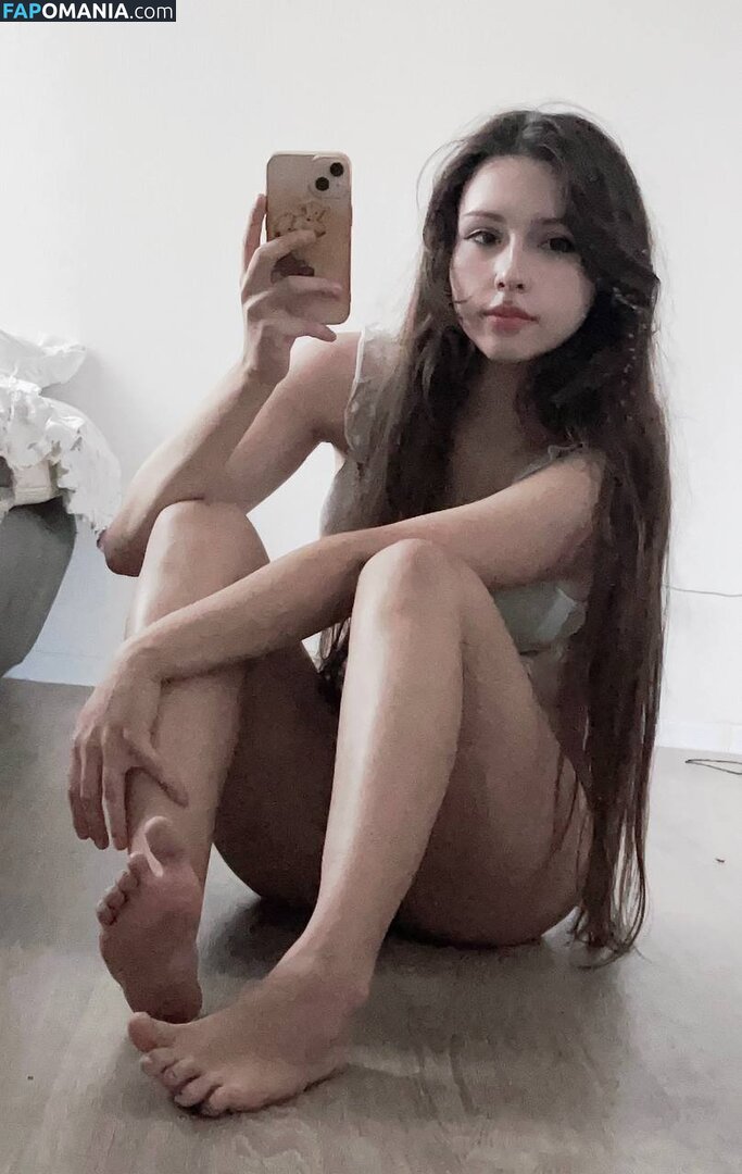 Leffelbain Çıplak OnlyFans  Sızdırılmış Fotoğraf #2