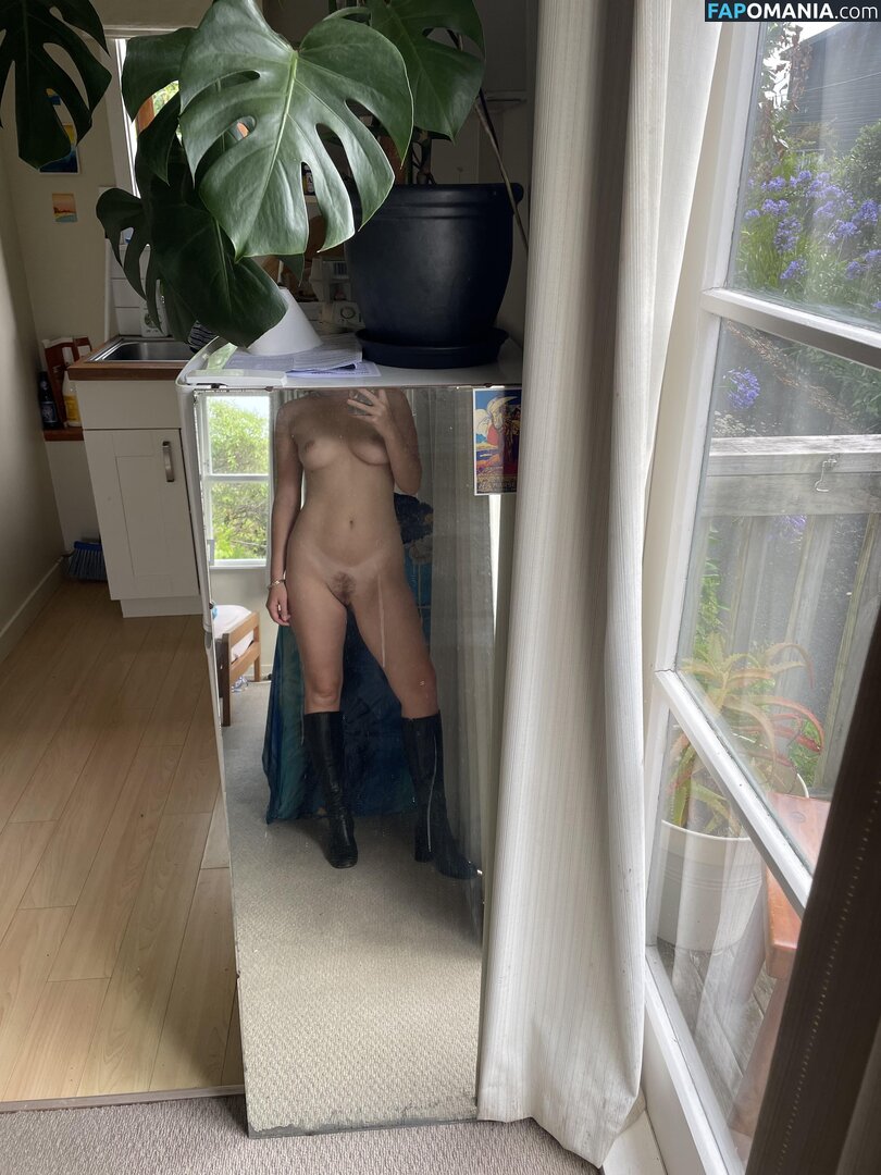 Lepetit_lapin / lepetitlapinkarori Çıplak OnlyFans  Sızdırılmış Fotoğraf #1