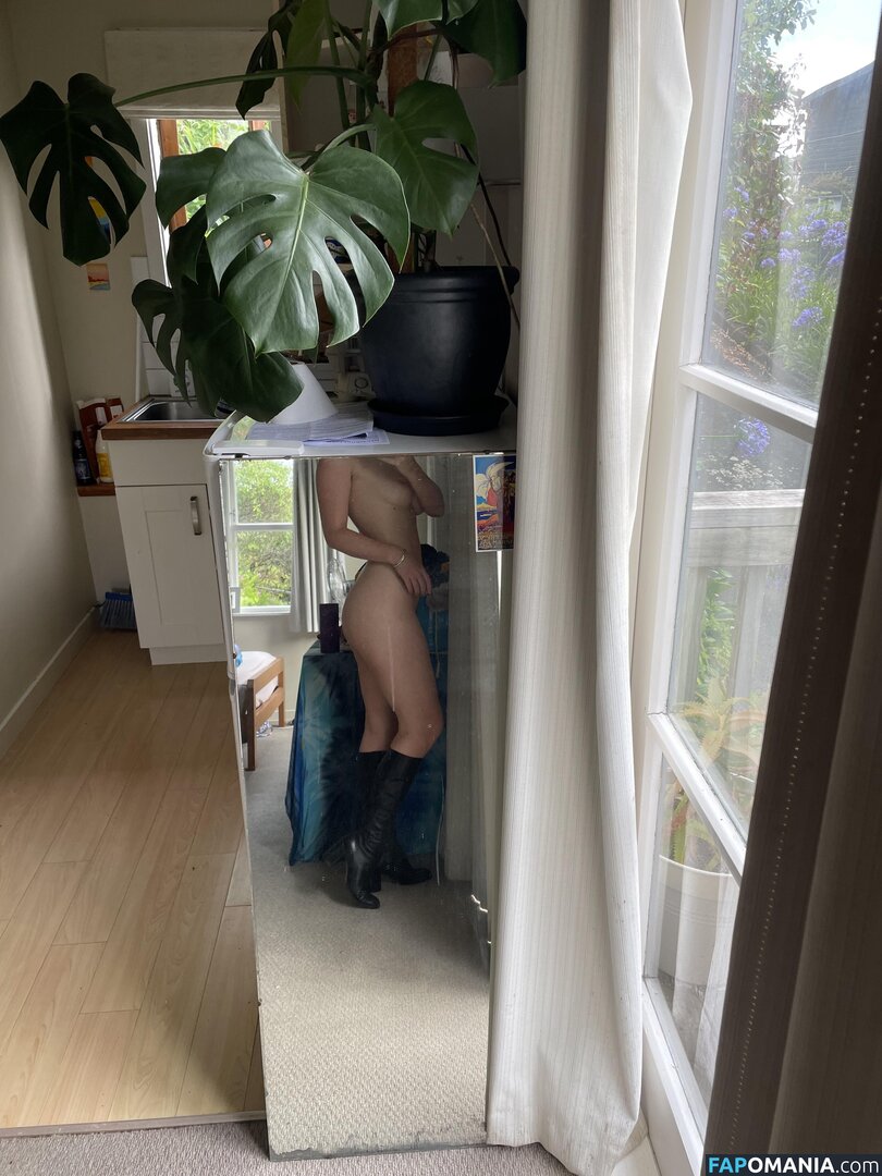 Lepetit_lapin / lepetitlapinkarori Çıplak OnlyFans  Sızdırılmış Fotoğraf #2