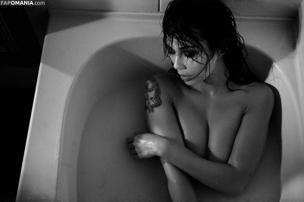 Lexa Doig Çıplak OnlyFans  Sızdırılmış Fotoğraf #4