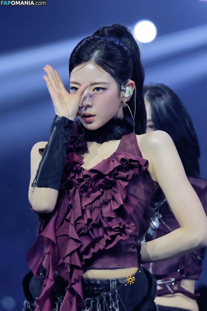 Choi Ji-su / ITZY / lia_loves___ / 최지수 Çıplak OnlyFans  Sızdırılmış Fotoğraf #1