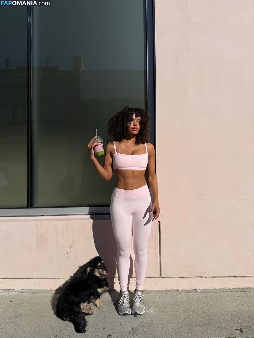 Liana Maria / lianamariaofficial Çıplak OnlyFans  Sızdırılmış Fotoğraf #6