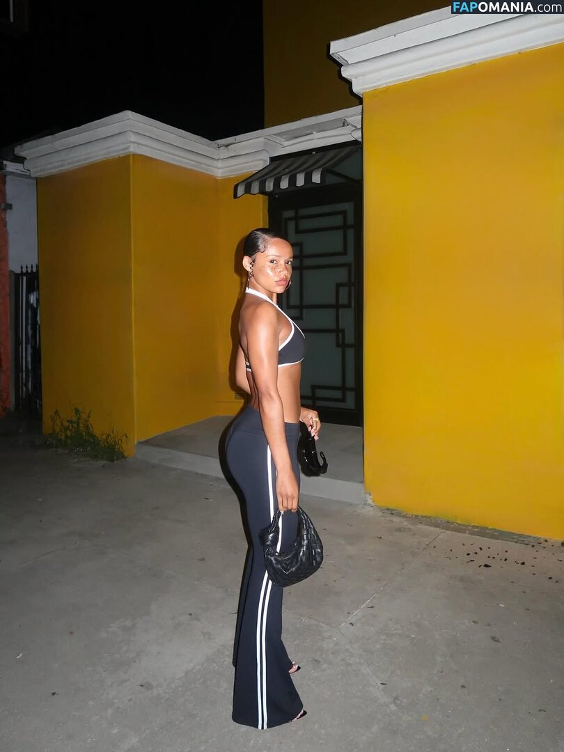 Liana Maria / lianamariaofficial Çıplak OnlyFans  Sızdırılmış Fotoğraf #20