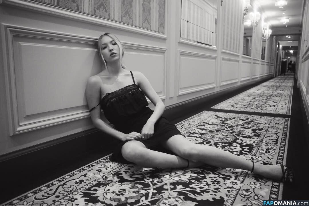 Lila Grace Moss Hack / https: Çıplak OnlyFans  Sızdırılmış Fotoğraf #8