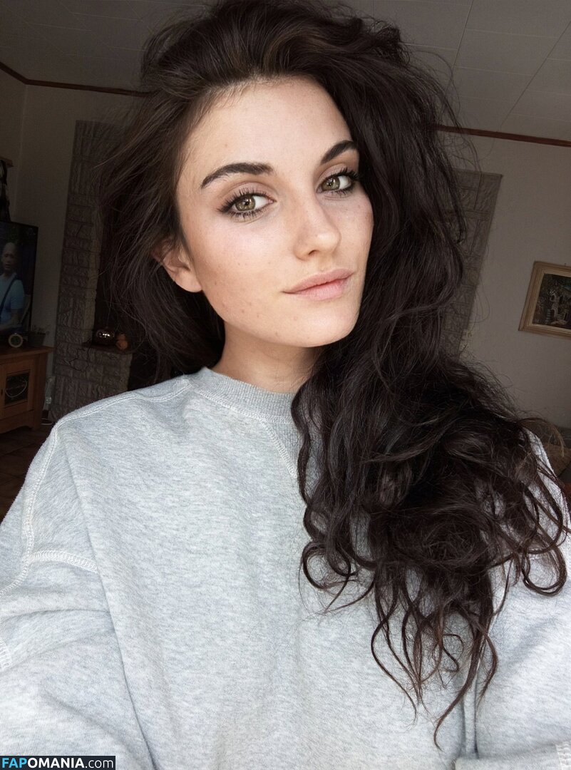 lilouveee Çıplak OnlyFans  Sızdırılmış Fotoğraf #1