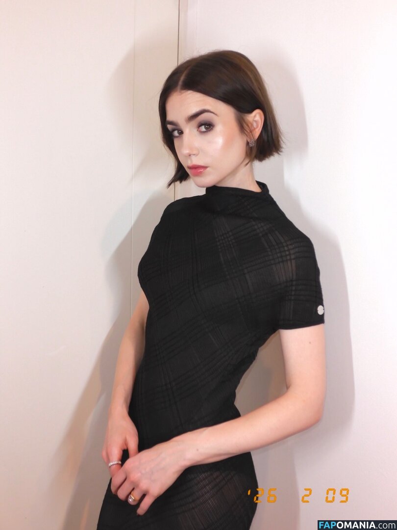Lily Collins / lily_collins / lilyjcollins Çıplak OnlyFans  Sızdırılmış Fotoğraf #504
