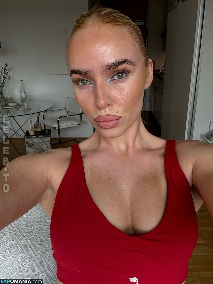 Lilycharlottevoss Çıplak OnlyFans  Sızdırılmış Fotoğraf #1