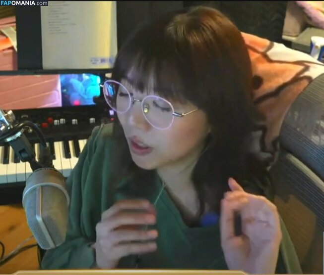 LilyPichu / onlysaber Çıplak OnlyFans  Sızdırılmış Fotoğraf #308