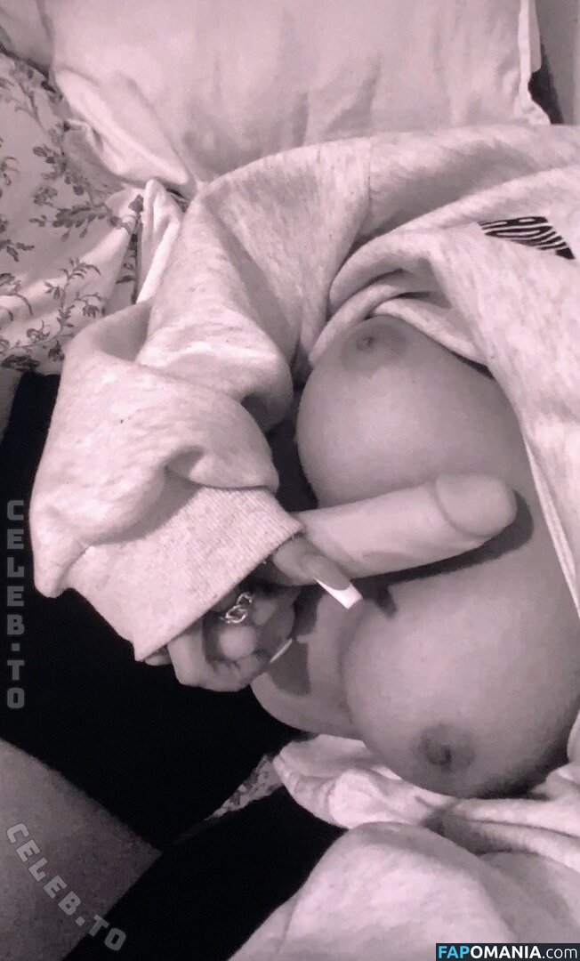 Lina.vey / Linav.ey Çıplak OnlyFans  Sızdırılmış Fotoğraf #1