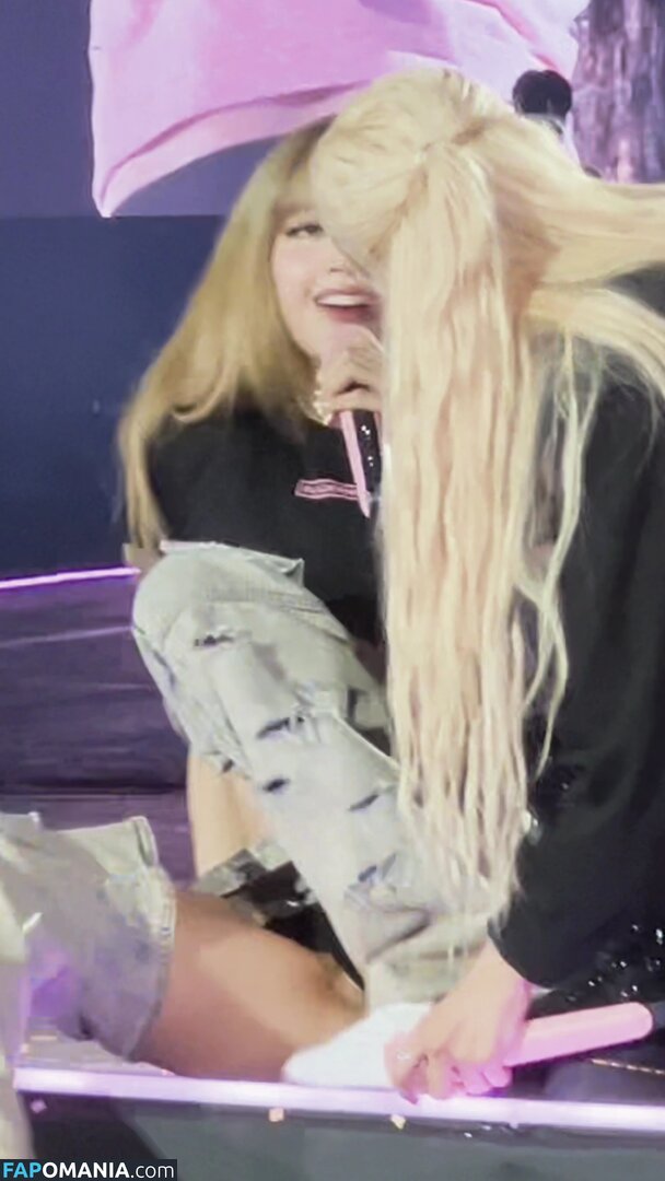 Lisa Blackpink Çıplak OnlyFans  Sızdırılmış Fotoğraf #273