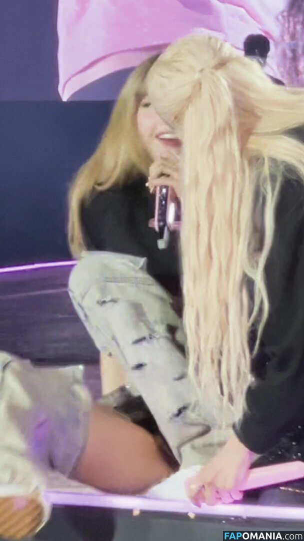 Lisa Blackpink Çıplak OnlyFans  Sızdırılmış Fotoğraf #276