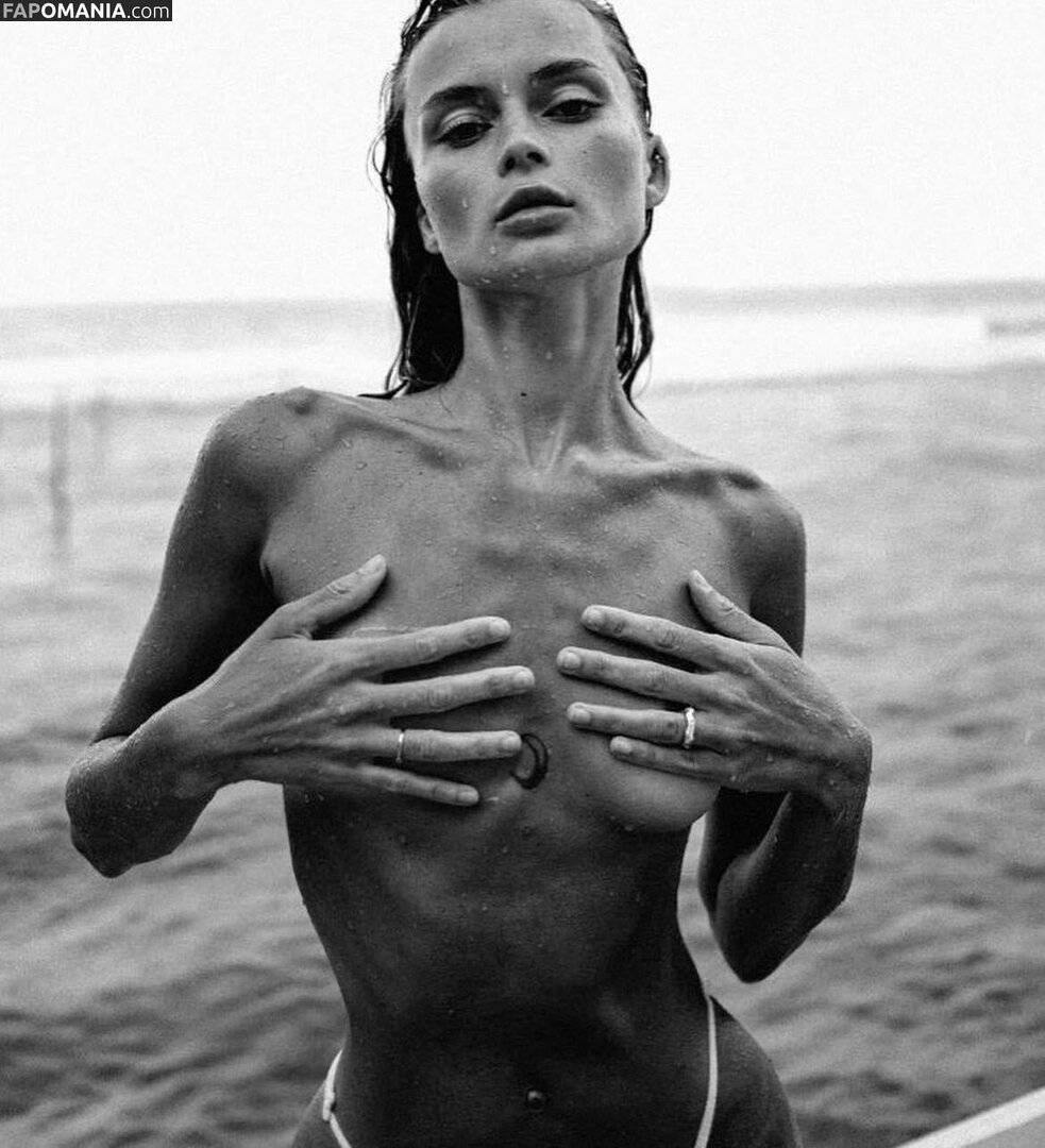 Lola Dikova / loladikovaa Çıplak OnlyFans  Sızdırılmış Fotoğraf #3