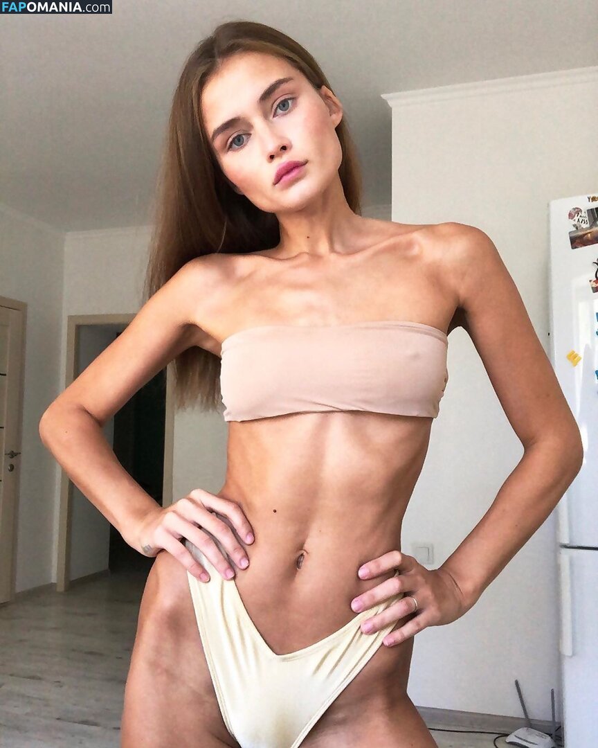 Lola Dikova / loladikovaa Çıplak OnlyFans  Sızdırılmış Fotoğraf #6