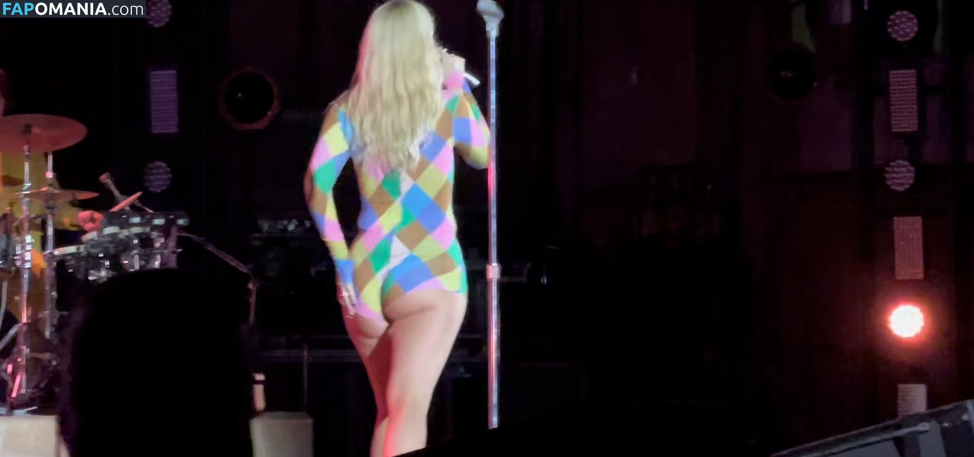 Lorde Çıplak OnlyFans  Sızdırılmış Fotoğraf #8